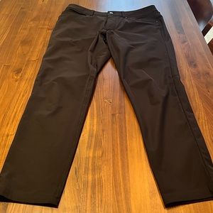 Lululemon ABC pants slim fit waist 32” length 30” - black